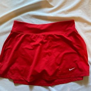 red tennis skirt nike size M